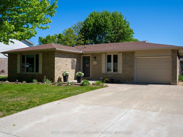 367 Crawford St, Saugeen Shores, ON N0H 2C2