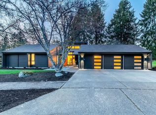 970 Saint Andrews Dr, Eugene, OR 97401