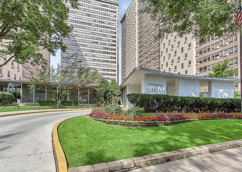 1st image of 3950 N Lake Shore Dr APT 814