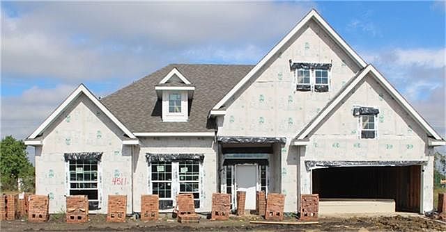 1st image of 4511 Clearwater Dr