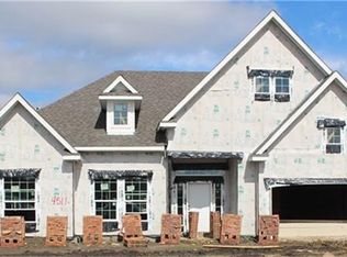 4511 Clearwater Dr, Mont Belvieu, TX 77523