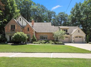 226 River Dr, Appleton, WI 54915