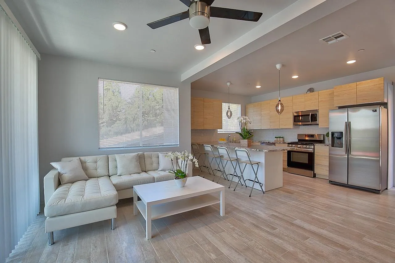 2 bed, 2.5 bath, 1400 sqft, $3,785 — Photo 1