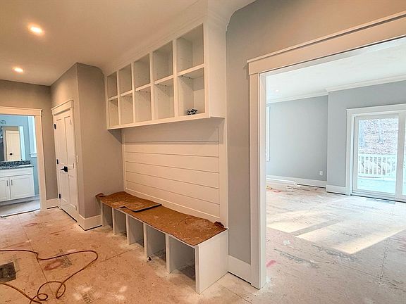 5th image of 17 Longhill Rd #0