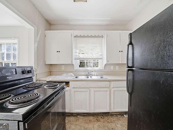 5th image of 1564 Columbia Dr