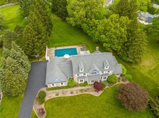 52 Chardonnay Dr, Fairport, NY 14450