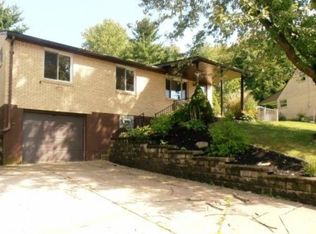 228 Sherrie Dr, Pittsburgh, PA 15239