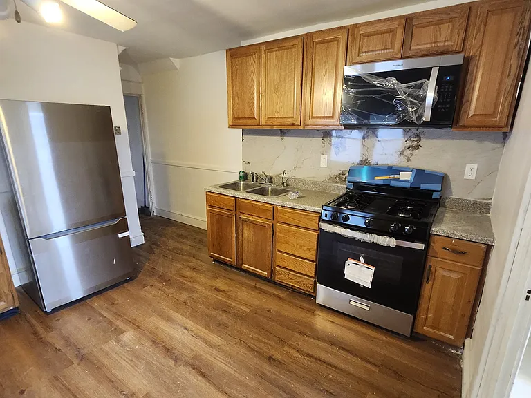 306 Front St #1 — Photo 2