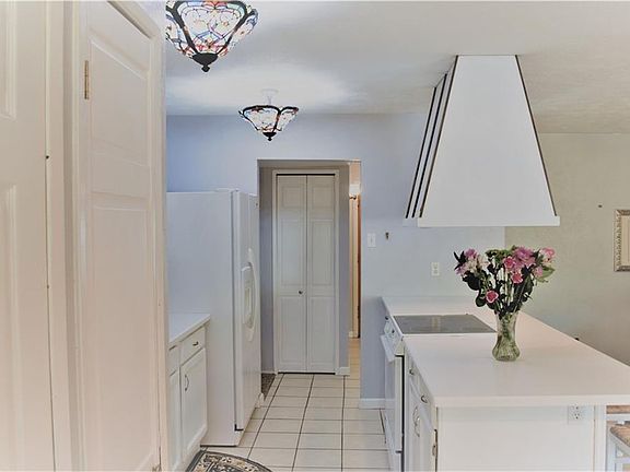3rd image of 5305 Strickland Ave