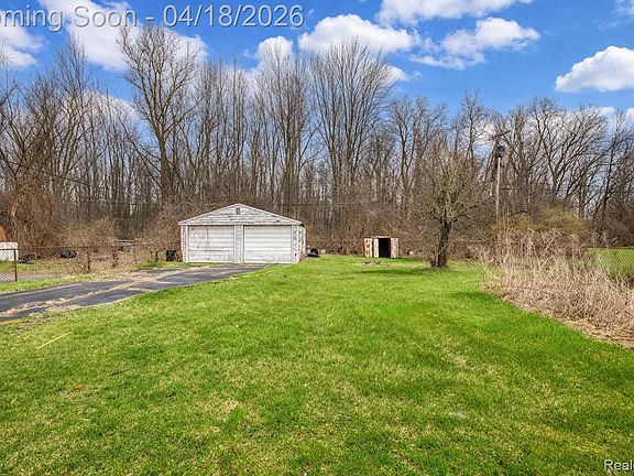 2nd image of 35740 Beverly Rd