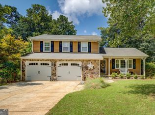 180 Cowan Dr, Stockbridge, GA 30281
