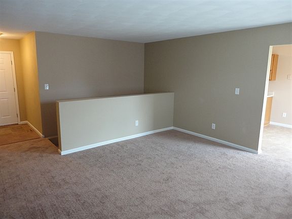 2nd image of 606 Winfield Dr