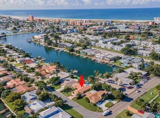 12050 4th St E, Treasure Island, FL 33706