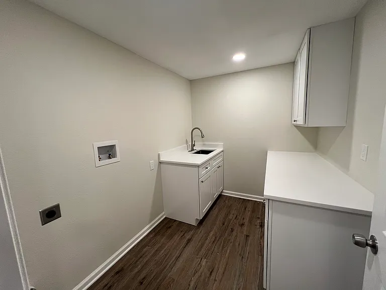 631 N Willie St — Photo 9