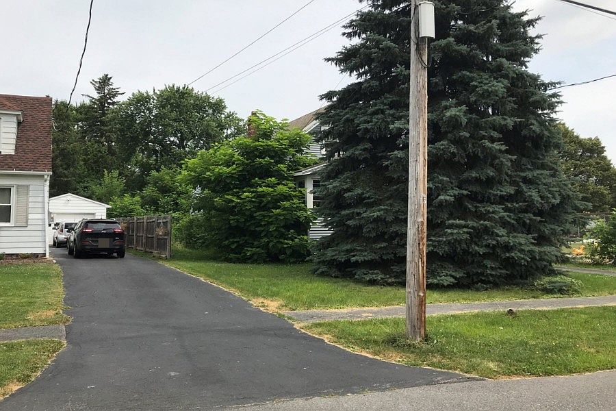 2nd image of 224 Richfield Blvd