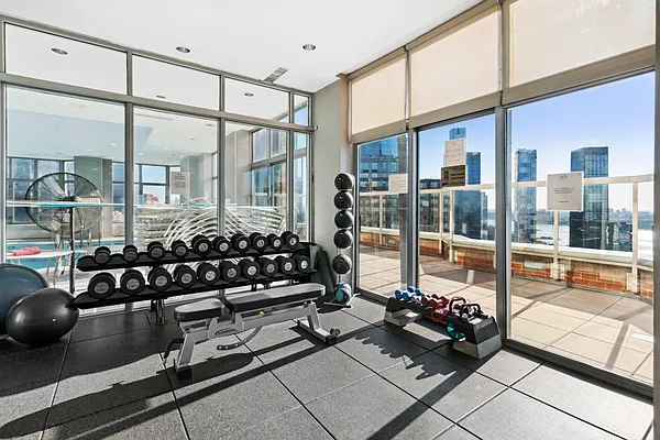 Rented by Douglas Elliman | media 16