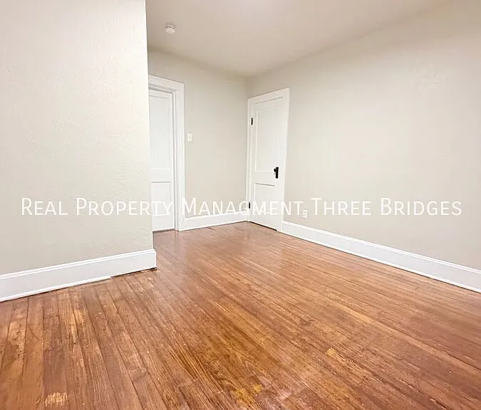 5533 Grace Ave — Photo 10
