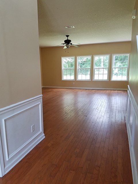 2nd image of 124 Fantail Ct