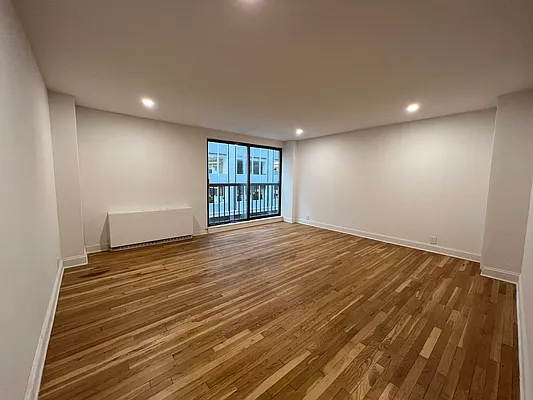 Rented by AZ REALTY NYC LLC | media 6