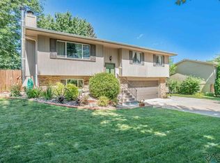 5208 W Windsor Way, Sioux Falls, SD 57106
