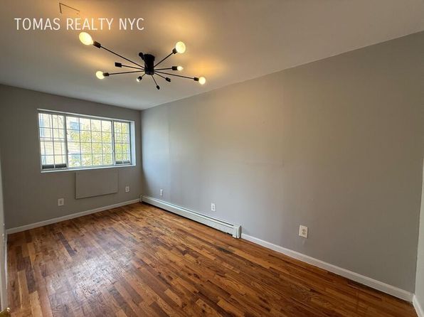 794 Freeman St APT 3