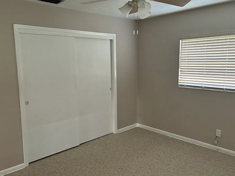 504 N Beverly Ave — Photo 6
