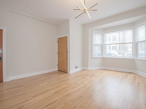 Spacious living room