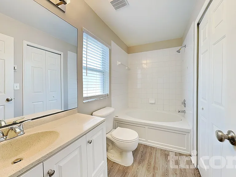 11759 Lynmoor Dr — Photo 8