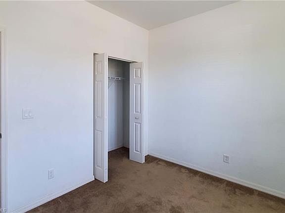 3rd image of 991 Hamilton St