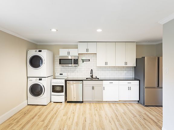 4th image of 11439 Scotland Ln #C