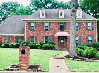 2556 Windy Oaks Dr, Germantown, TN 38139