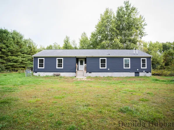 13722 Sand Hill Ave NE, Cedar Springs, MI 49319