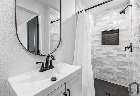 5th image of 406 Sierra Ave #B