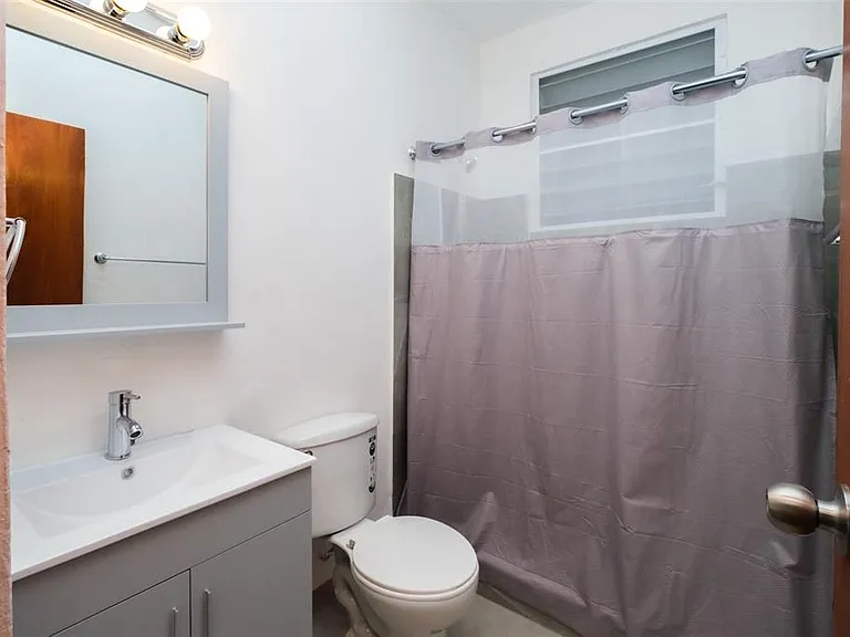 1041B Luis Cordova Chirino Ext — Photo 4