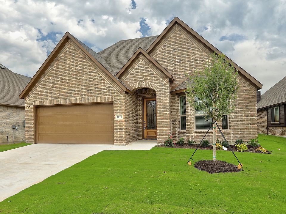 1st image of 5020 De Berry Ln