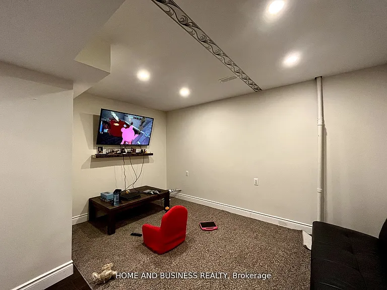 5532 Meadowcrest Ave — Photo 27