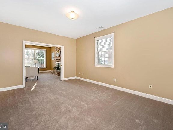 12' x 15' living room