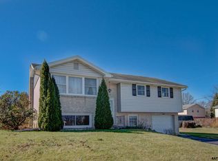 400 Maywood Rd, York, PA 17402