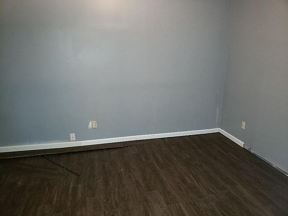 3rd image of 9744 Dennis Dr