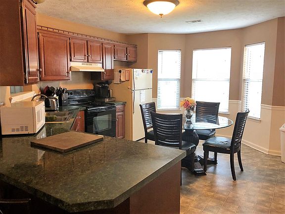 4th image of 1204 Ledbury Dr