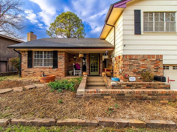 3rd image of 921 Schulze Dr
