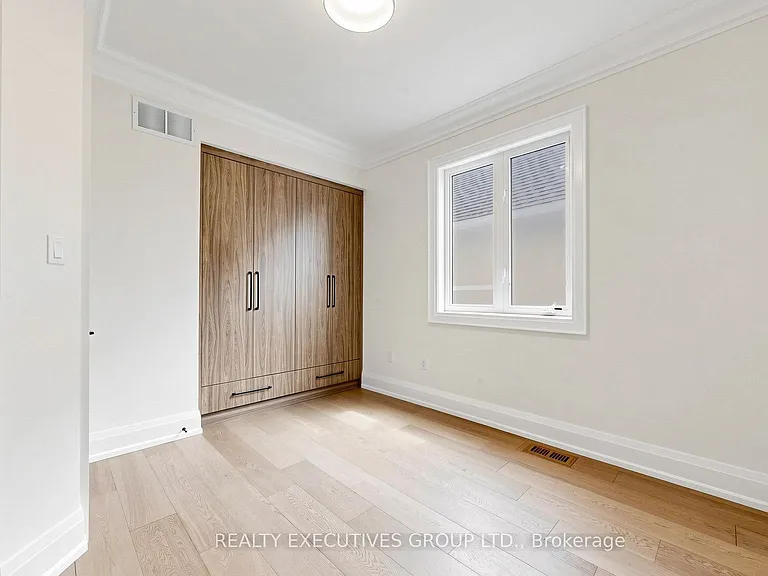 8 Limelight St — Photo 39
