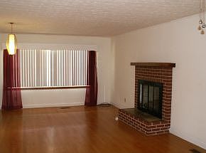5th image of 412 Donnelly St
