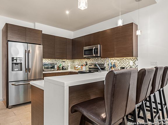 4th image of 17902 LA CANTERA PKWY #205