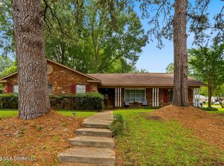 1210 Huntcliff Way, Clinton, MS 39056