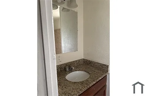 838 Rivas St Photo 1