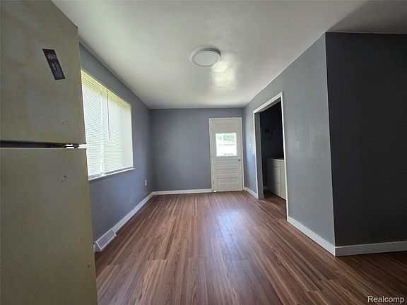 2nd image of 21034 Audrey Ave