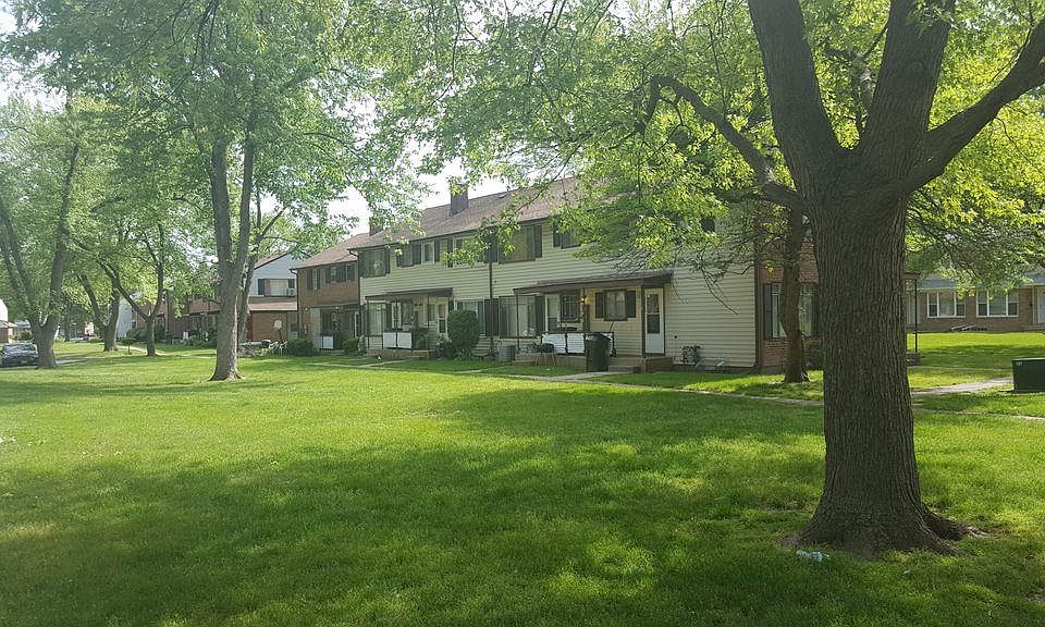 1st image of 3556 Western Ave