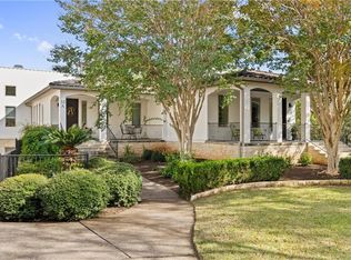 32 Club Estates Pkwy UNIT A, The Hills, TX 78738