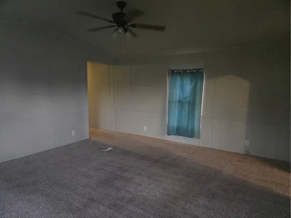 1413 N College St #1413, Neosho, MO 64850